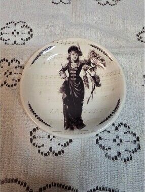 Small plate with victorian lady